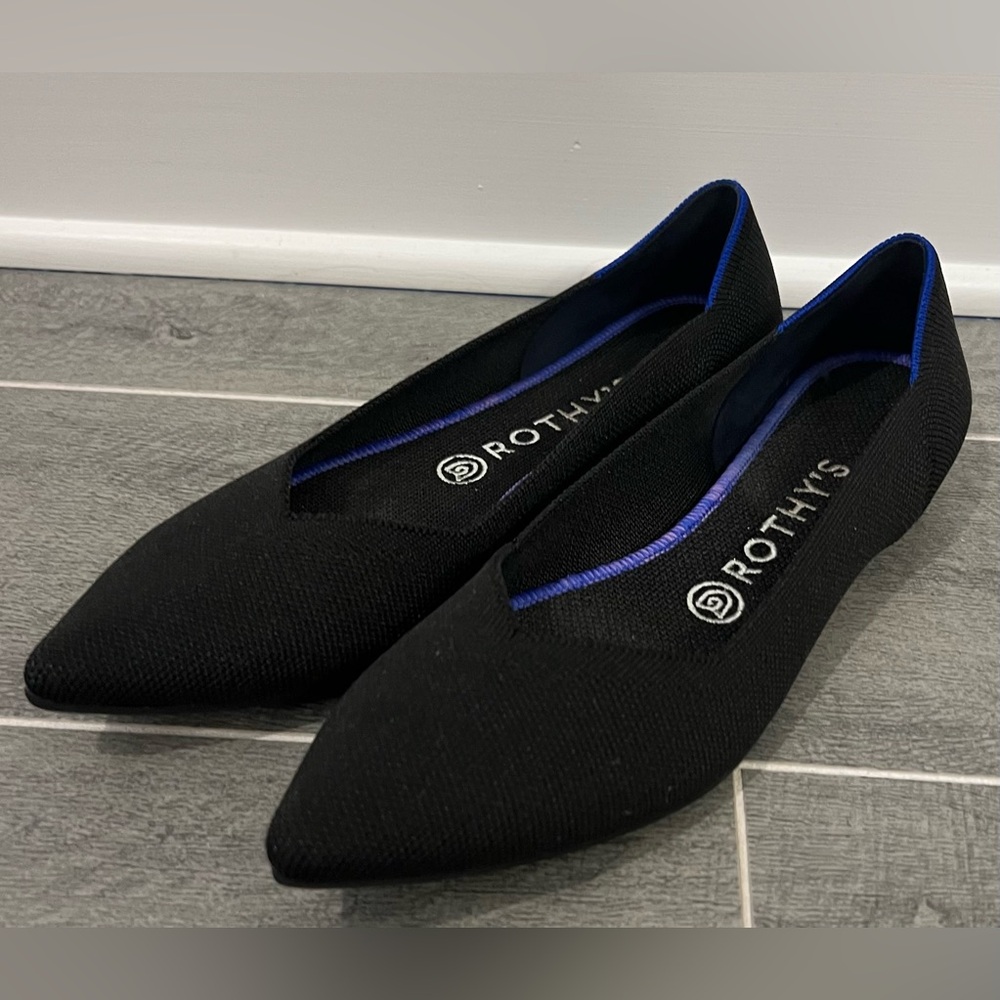 Rothy’s ladies black points